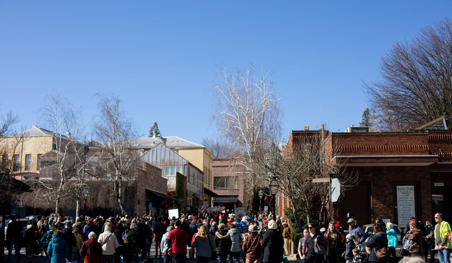 Lunar New Year in Nevada City, California | Photo by Lenka Vodicka of Lenkaland Photography