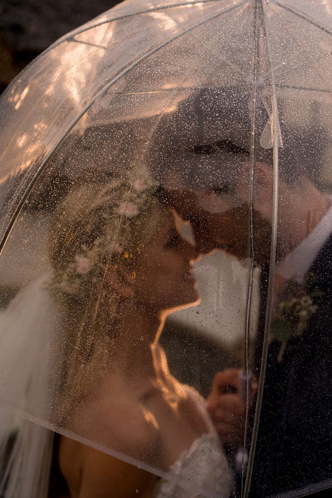 Rain wedding inspo photos