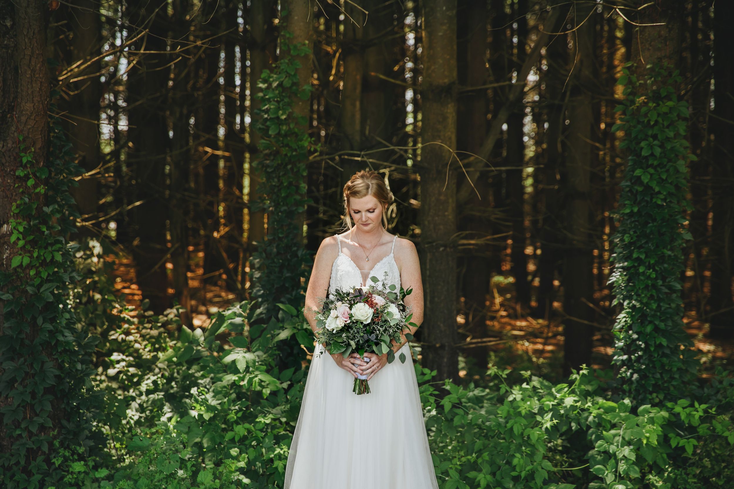Charming rustic backyard wedding in Mount Brydges Ontario by London photographer Shawn Van Daele