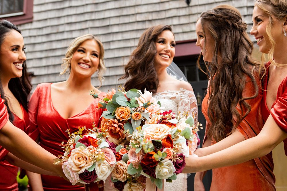 Wedding photography bridesmaids bouquets