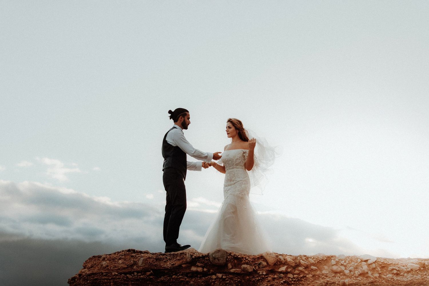 Puglia - couple - prematrimoniale - sessione di coppia - natura - mare - spiaggia- wedding photographer - matrimonio