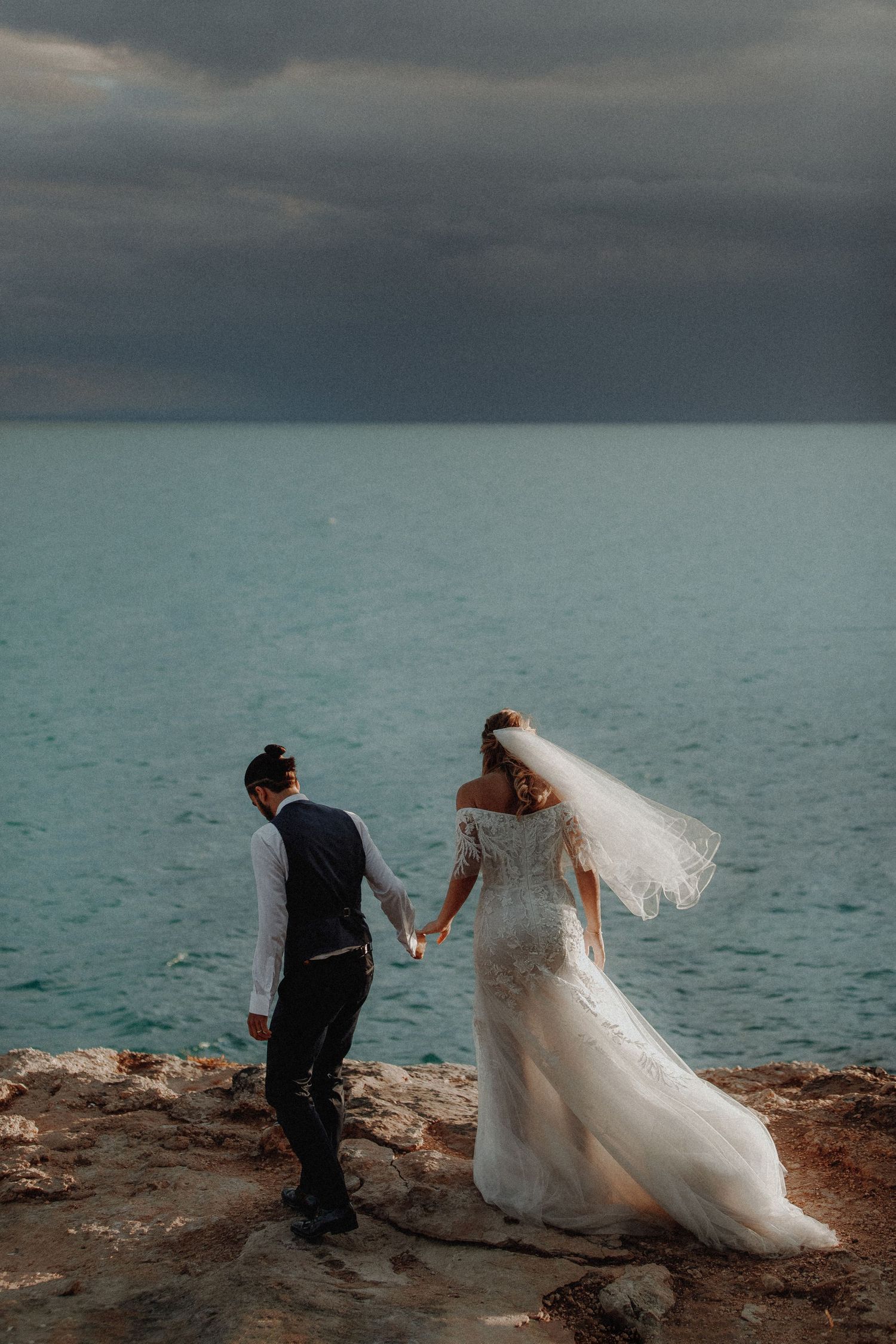 Puglia - couple - prematrimoniale - sessione di coppia - natura - mare - spiaggia- wedding photographer - matrimonio