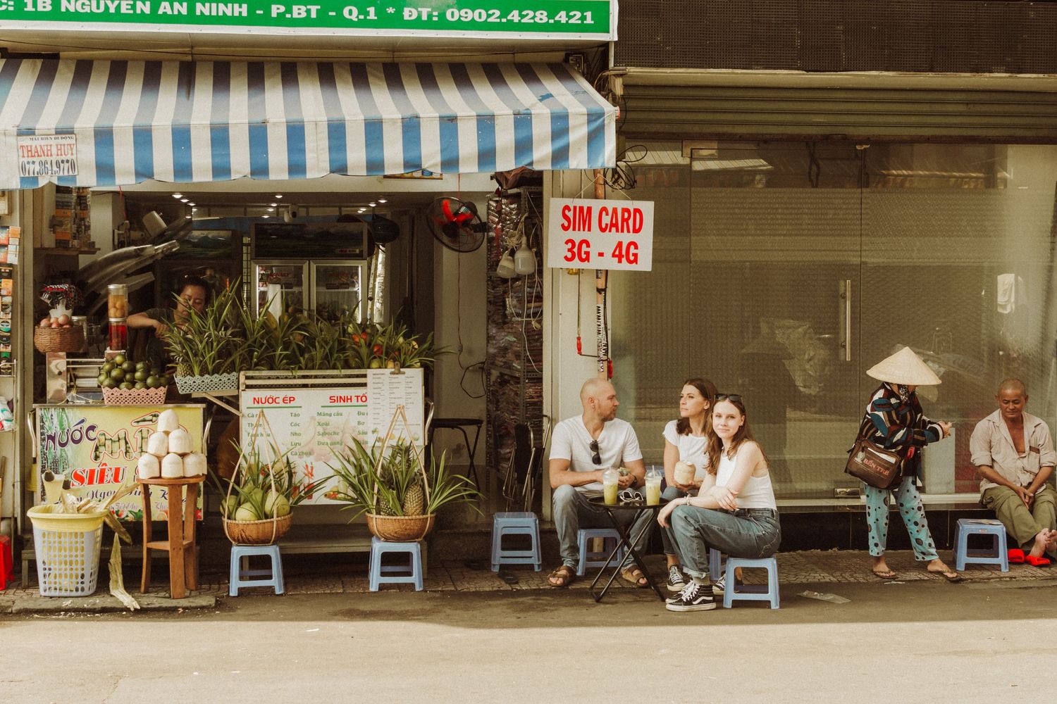 Family photoshoot in Ben Thanh Market in D1 Saigon by Anastasia Sokyrka Photography based in Vietnam