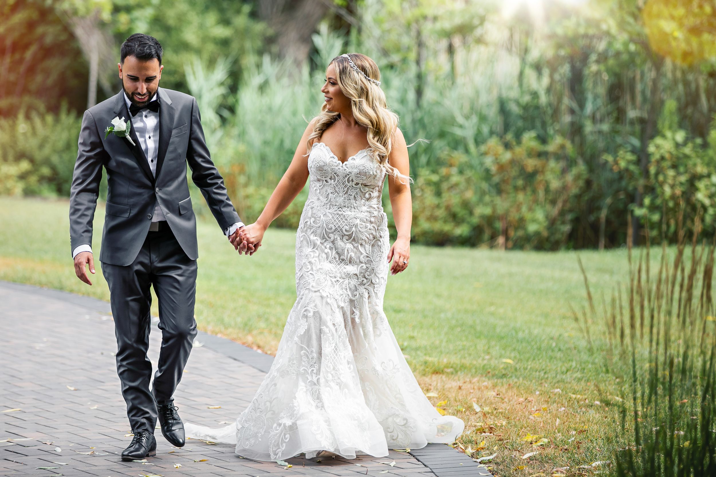 Cute and quirky little wedding in Schomberg and Arlington Estate by photographer Shawn Van Daele