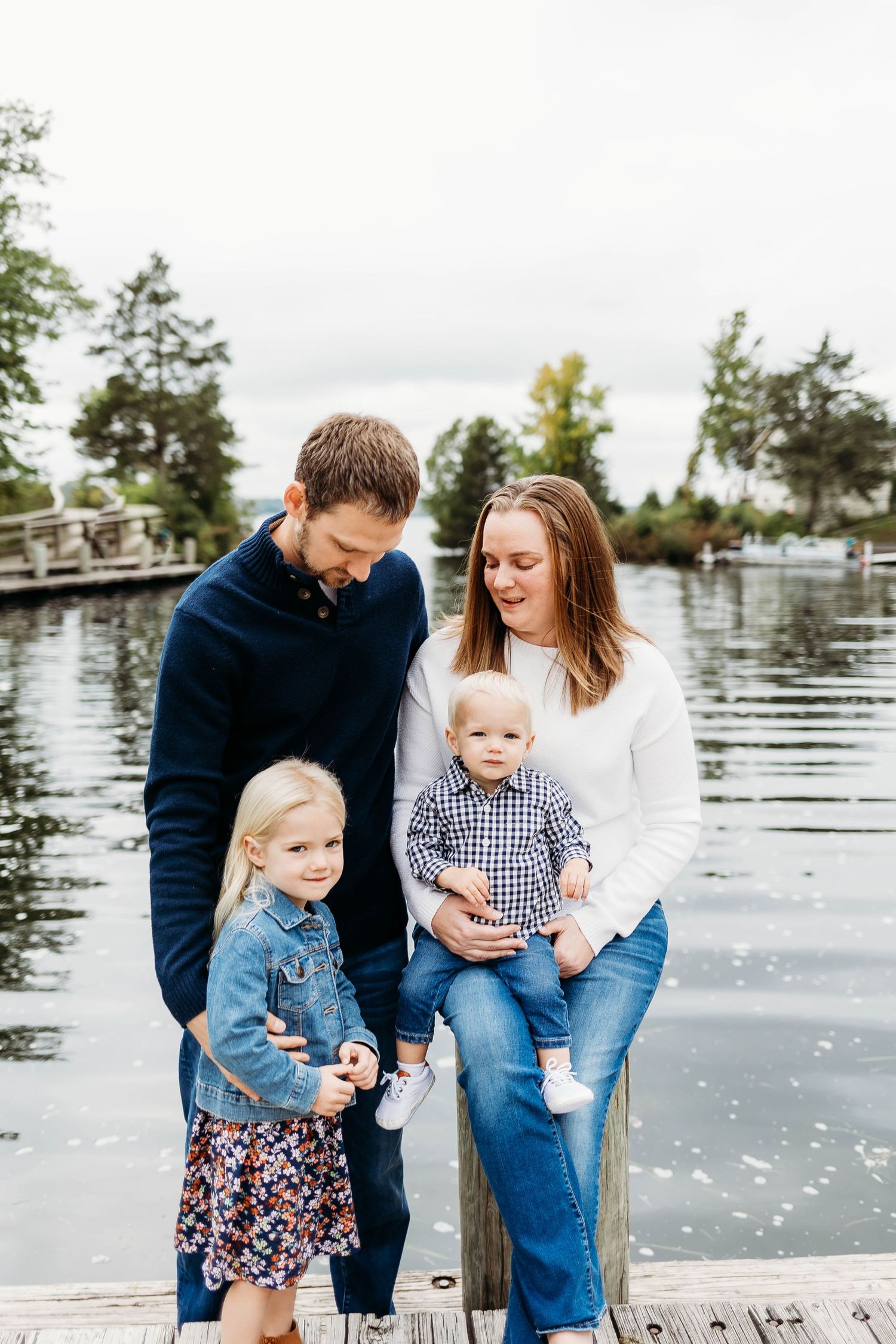 Family Pictures Hartland, Pewaukee, Oconomowoc, Sussex, Wales, Waukesha, WI