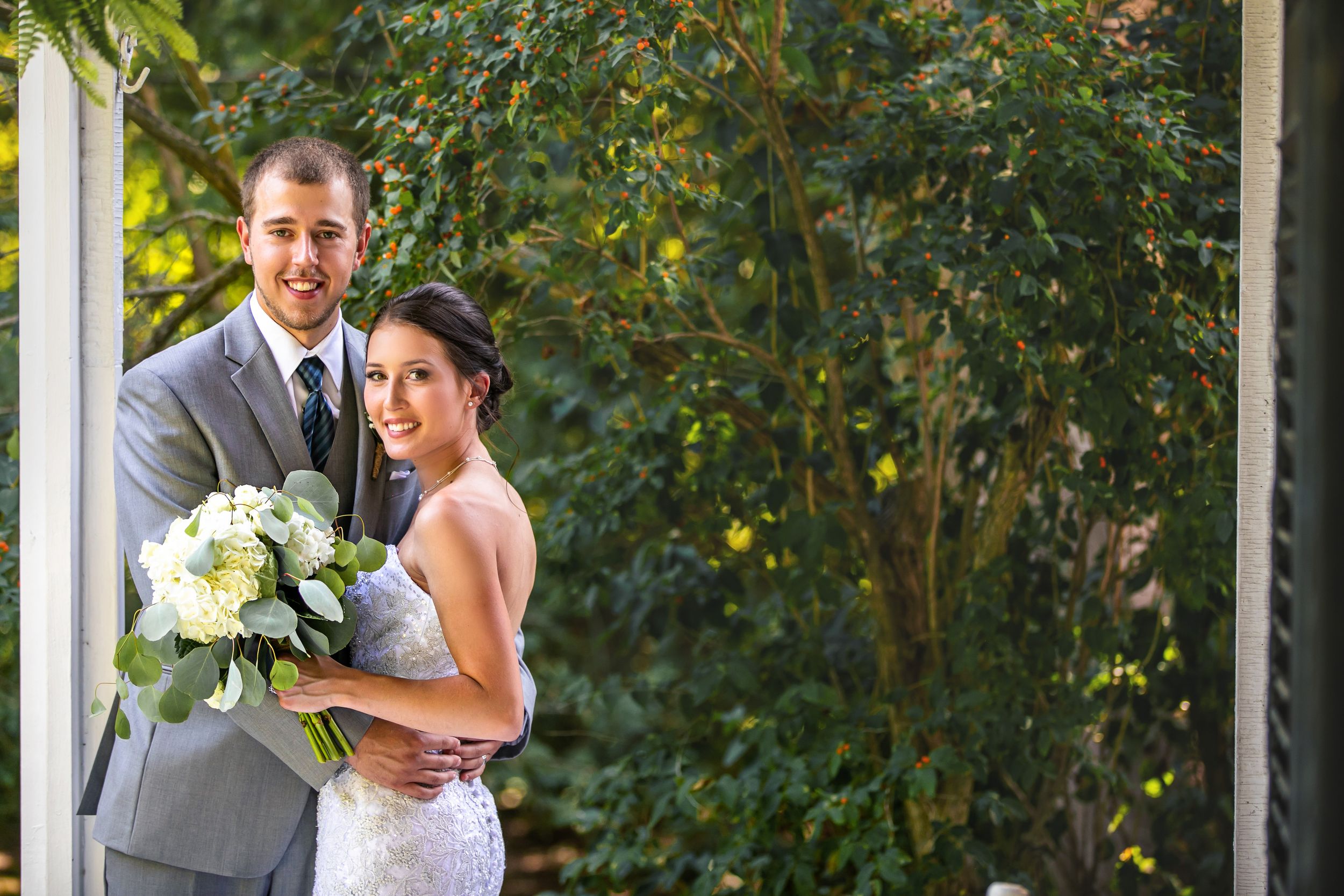 Rustic Farmhouse Backyard Wedding Photos by London Ontario Photographer Shawn Van Daele
