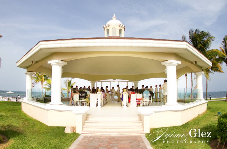 Moon Palace Wedding Chapel