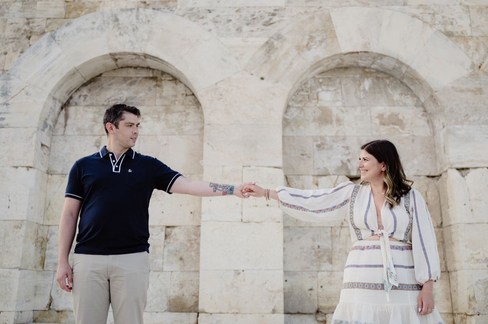 intimate couple photoshoot in Athens center