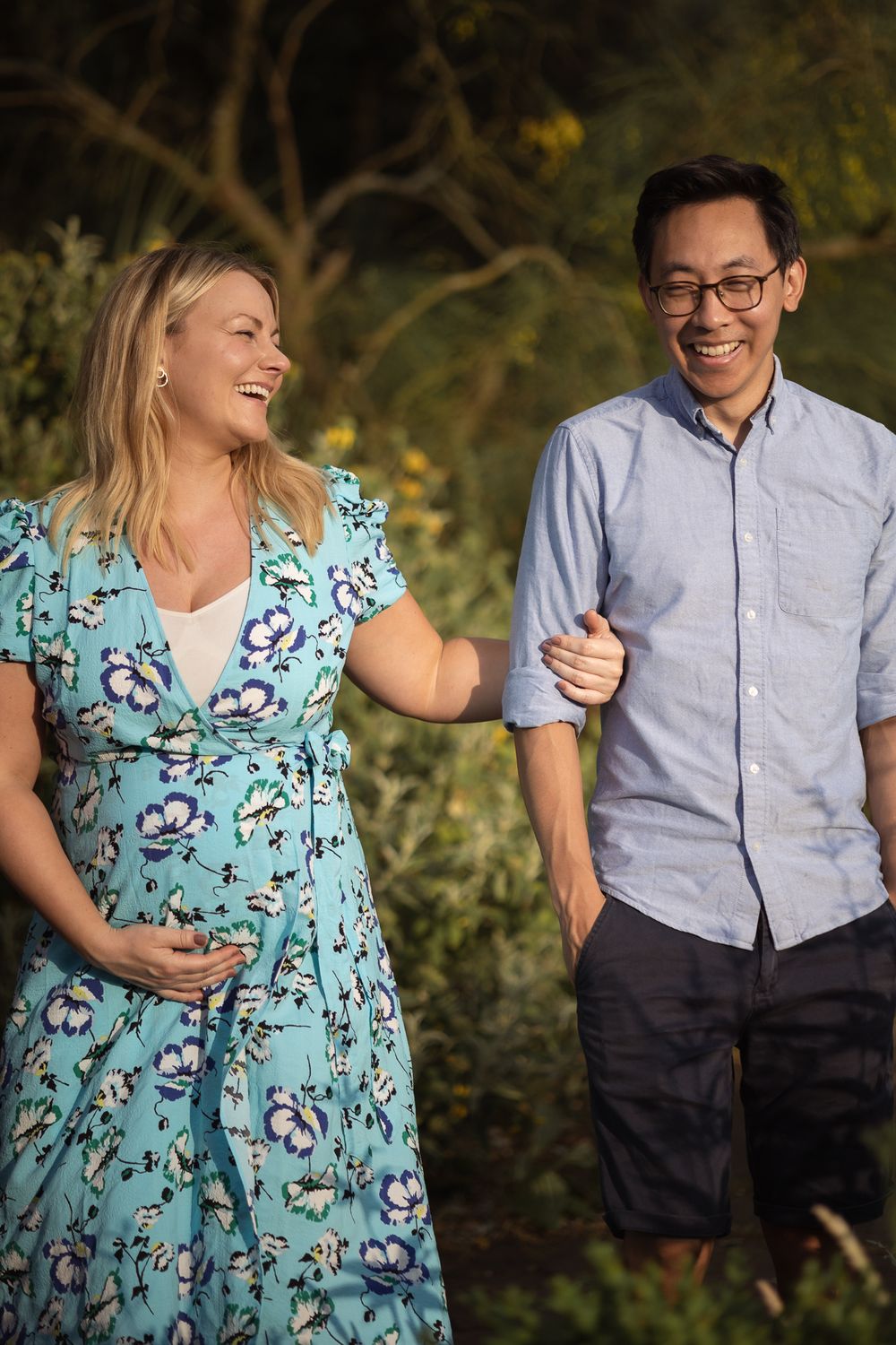 Parents-to-be maternity shoot in Hampstead Heath, London