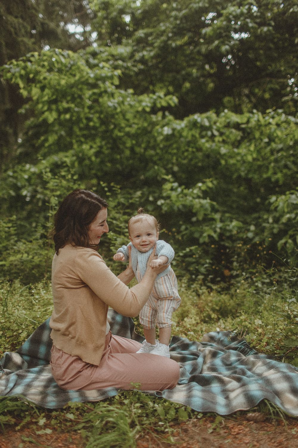 mt tabor park picnic area a, portland family photographers, oregon family photographers, one year old photography