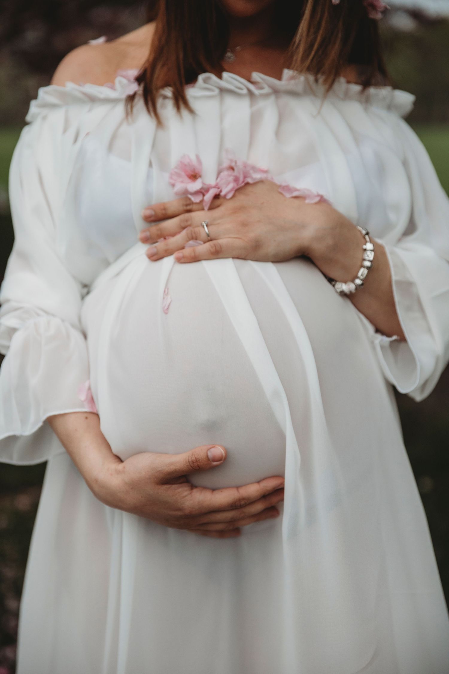 Maternity photography Edinburgh , pregnancy session in comfort of your home or on location
