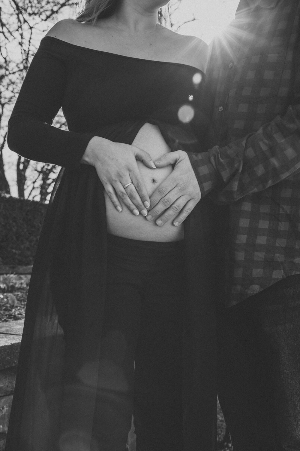 Edinburgh maternity photographer, pregnancy photoshoot at Saughton Park and Gardens Edinburgh, Scotland