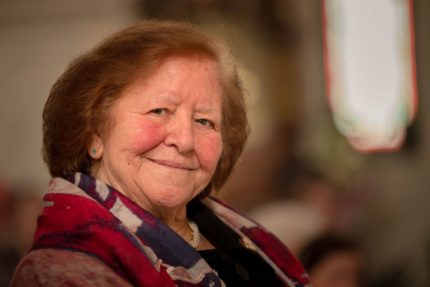 Portrait of great grandmother by Melbourne outdoor family photographer Kate Cashin Photography