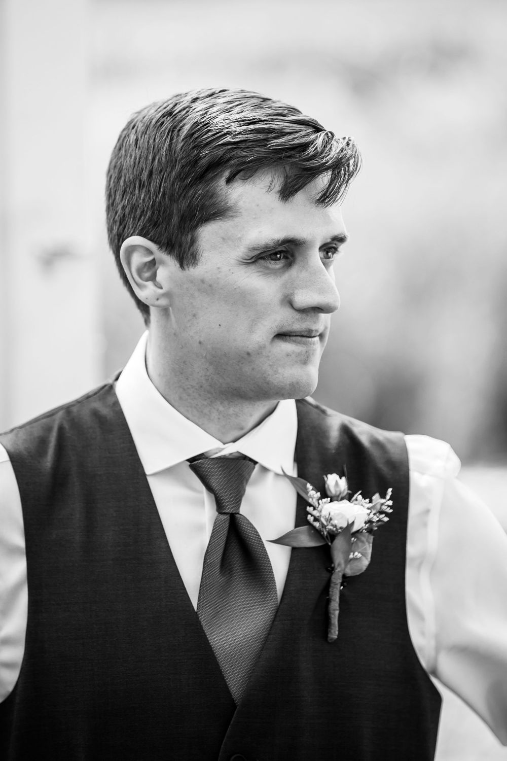 Charming rustic backyard wedding in Mount Brydges Ontario by London photographer Shawn Van Daele