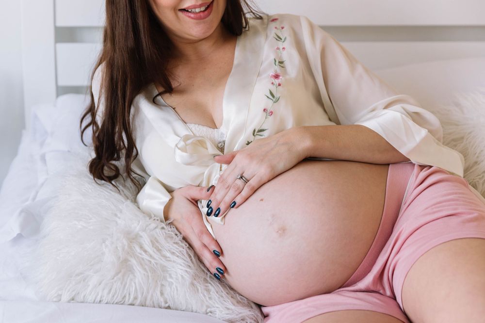 relaxed maternity photos London