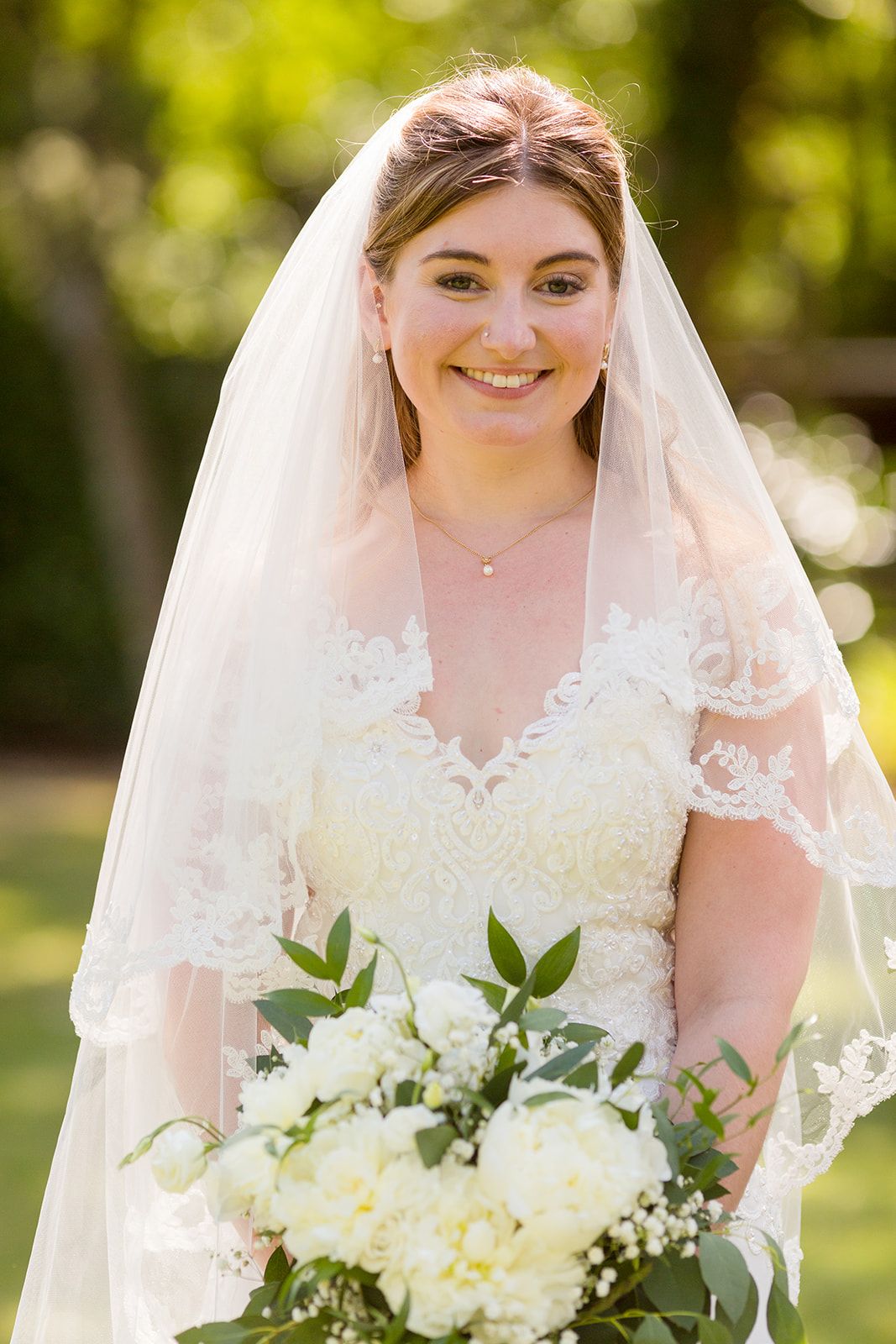 classic white bridal style, peony bouquet