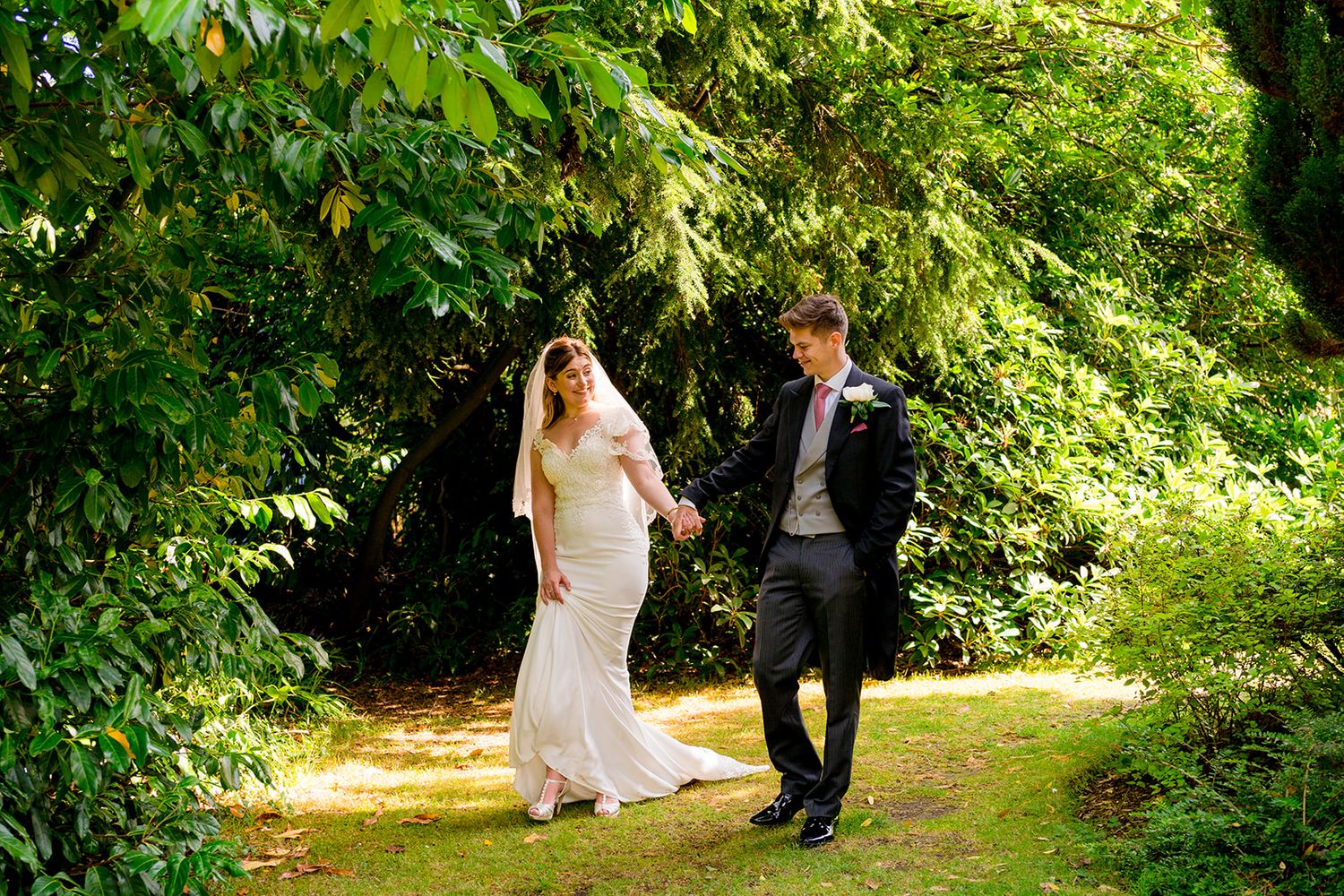 candid bride and groom photos new forest