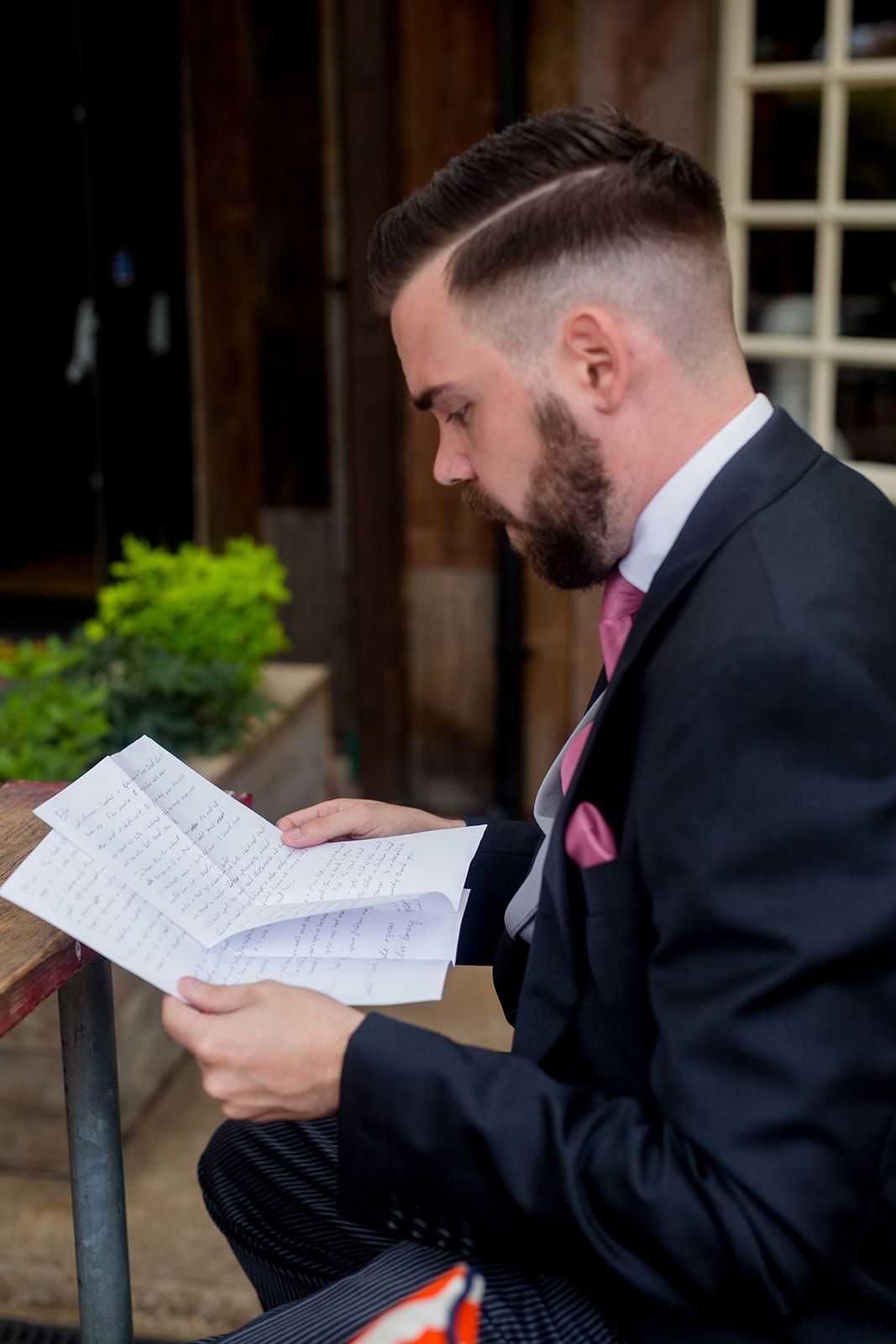 best man practicing speech