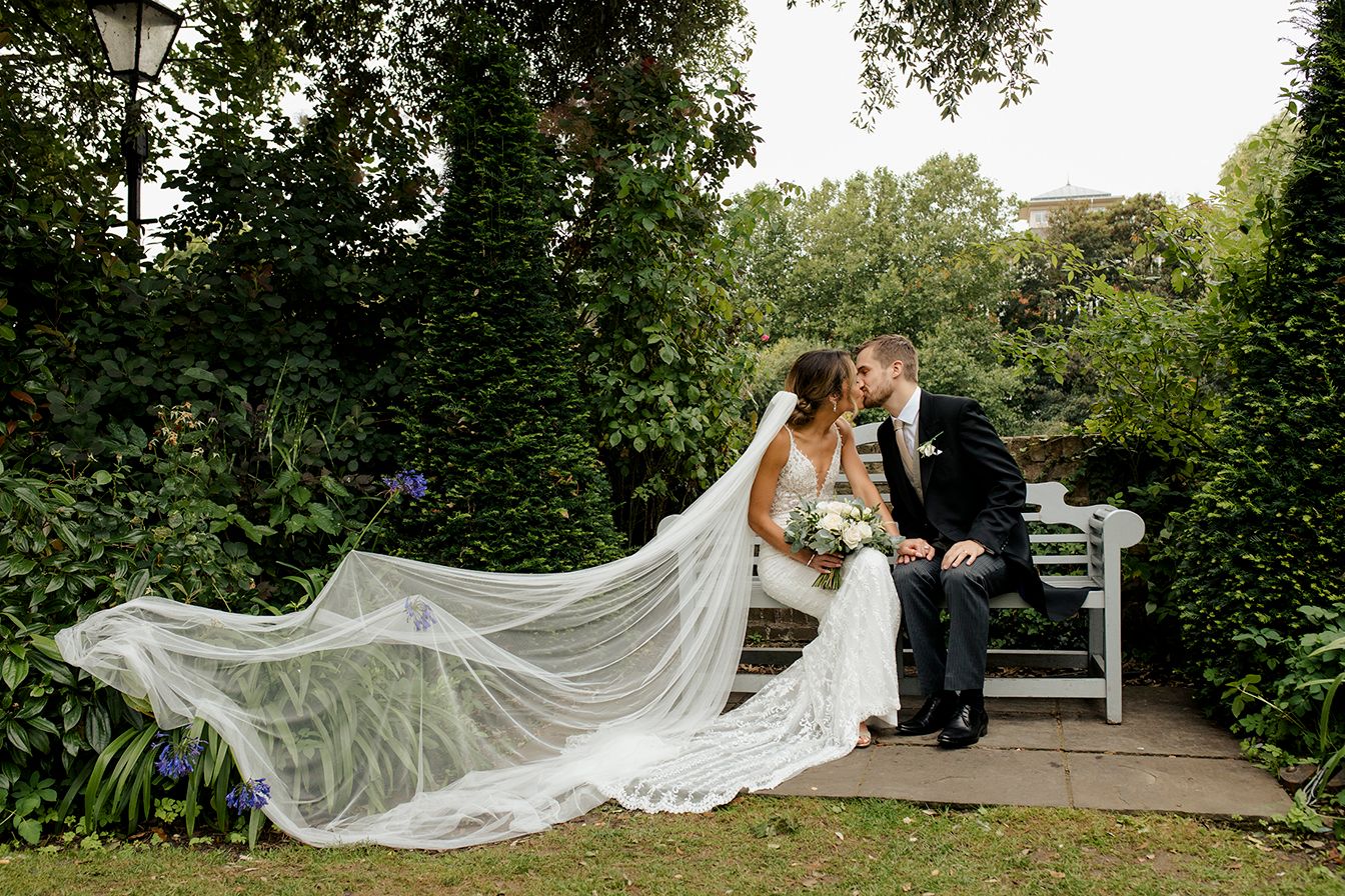 Bingham Riverhouse, wedding romantic photography