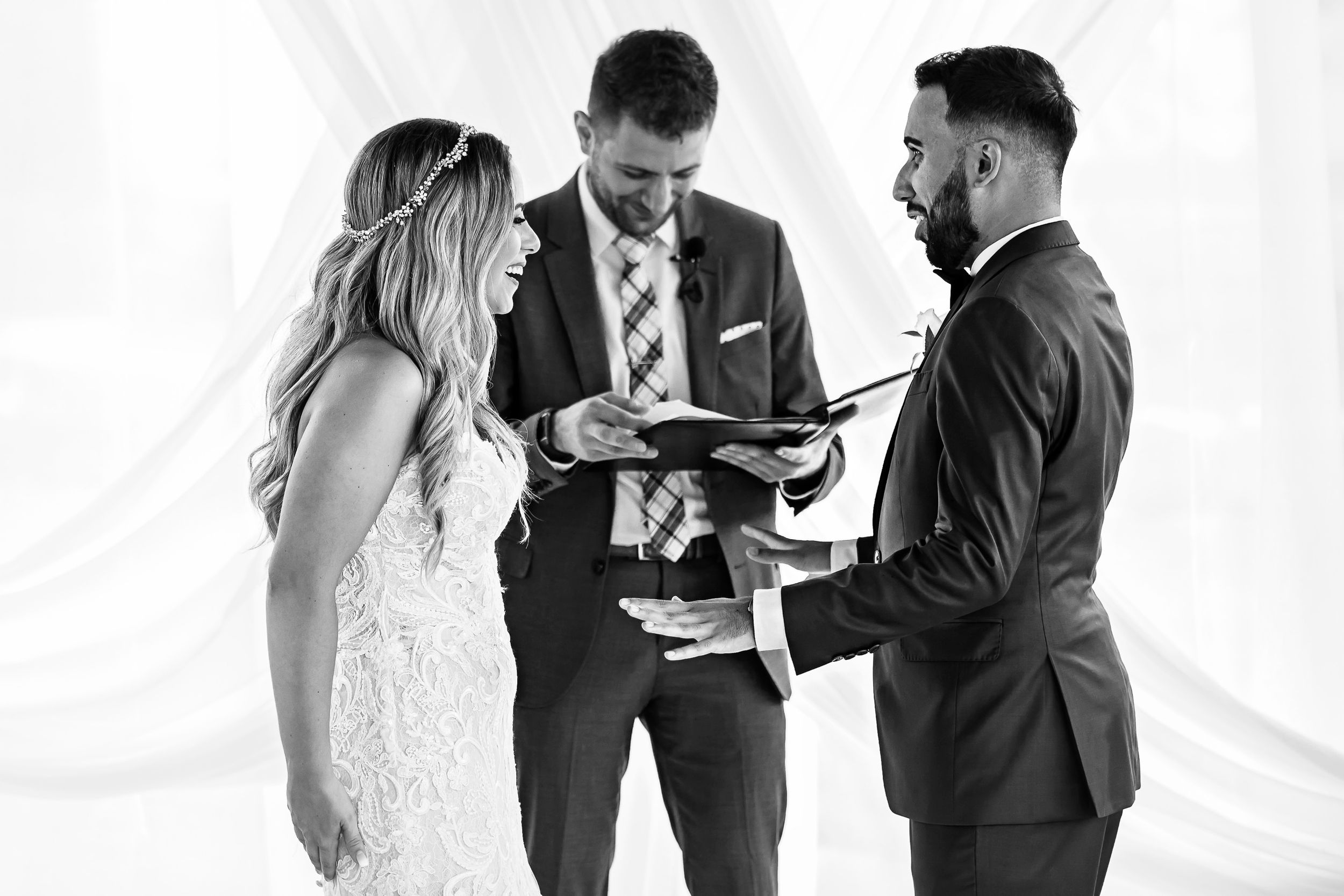 Cute and quirky little wedding in Schomberg and Arlington Estate by photographer Shawn Van Daele