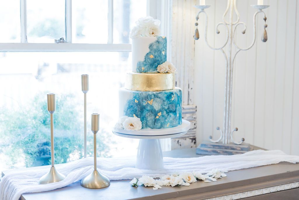 Cake-McKinney-Texas-Lady-Butterbug-Weddings