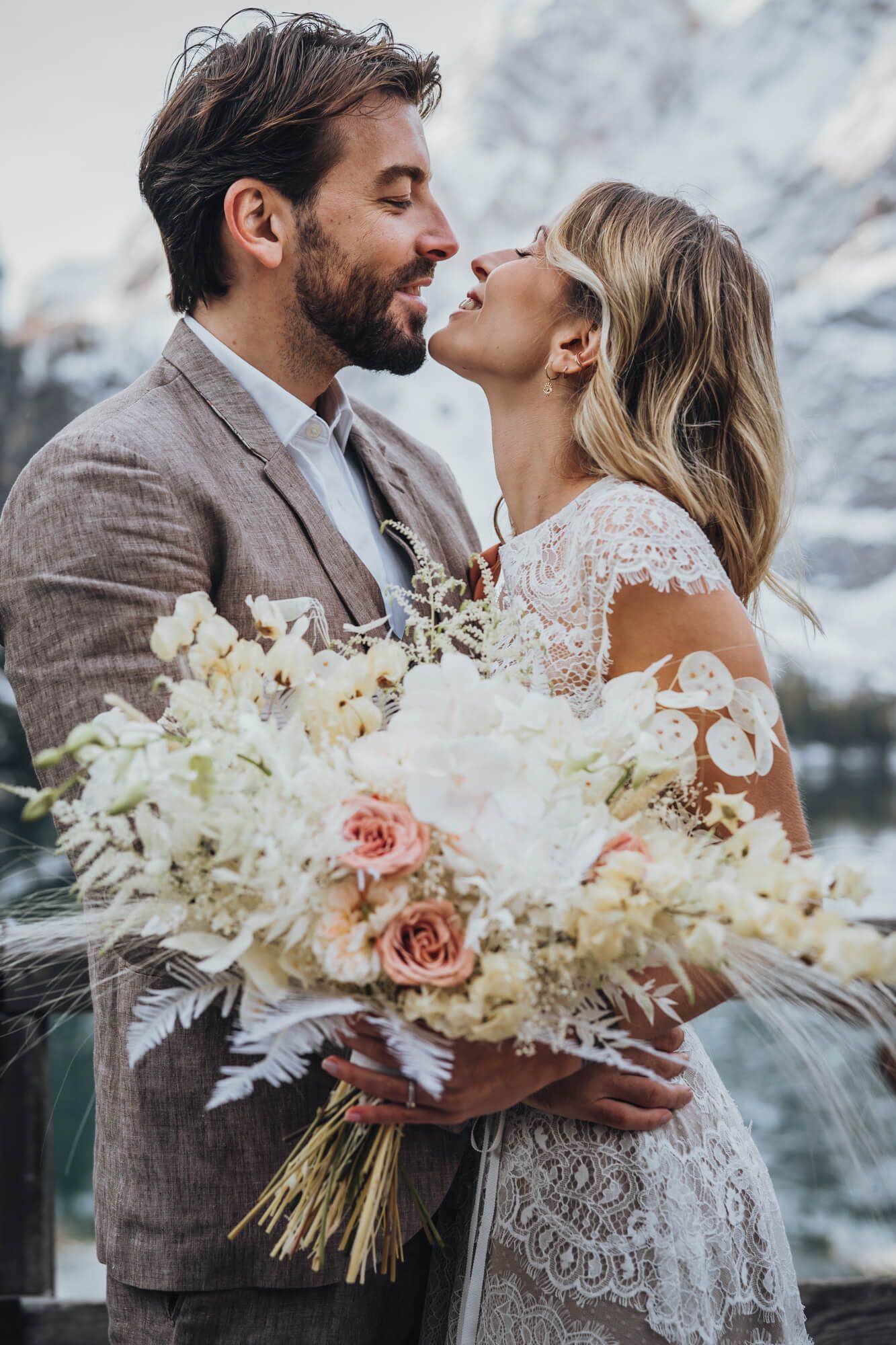 Berghochzeit Elopement Brautpaar