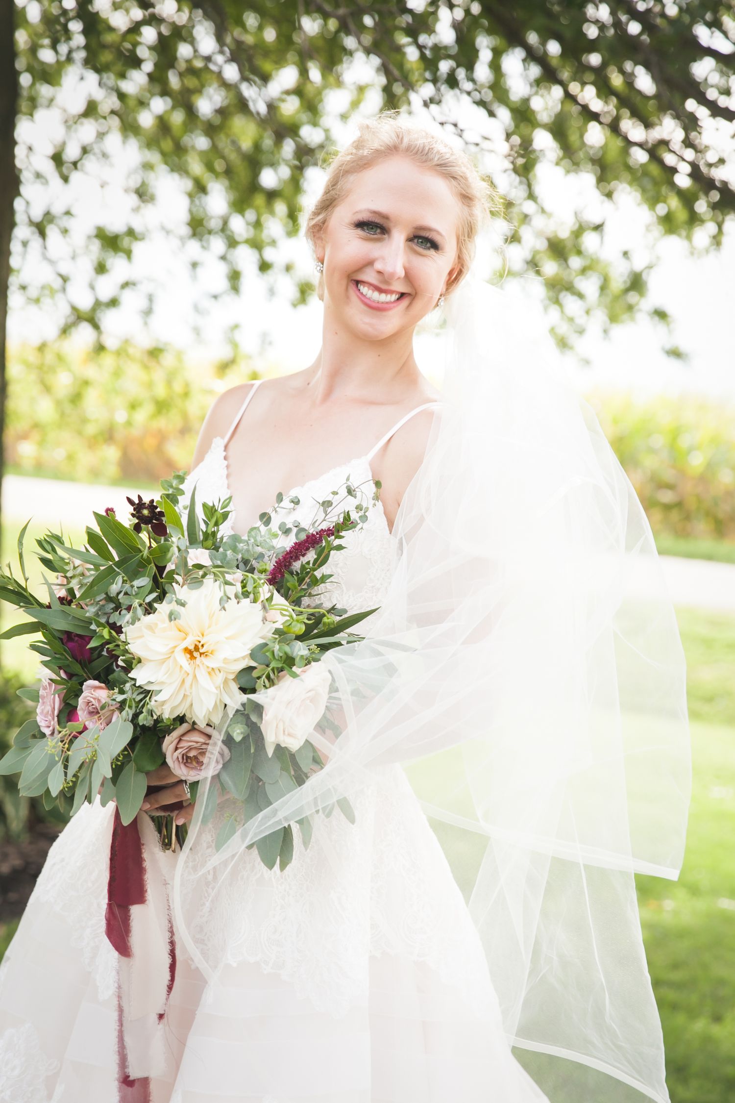 Dixon IL Wedding Photographer || Barnacopia Polo IL Wedding