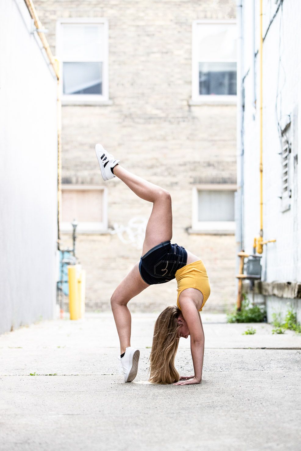 Dancer doing Bridge, Dancer Downtown, Dancer, Dance Pose, Dance by aKaiserPhoto, Dance Photographer