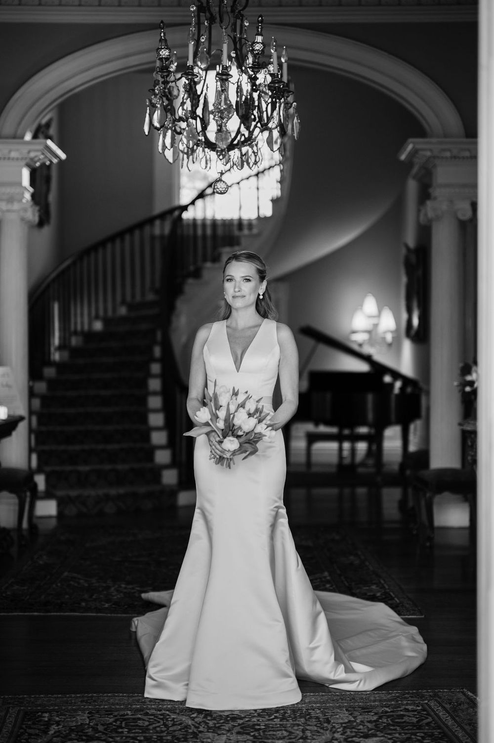 Thomas Bennett House wedding photos from a top Charleston wedding photographer. See more timeless and candid wedding photos Thomas Bennett