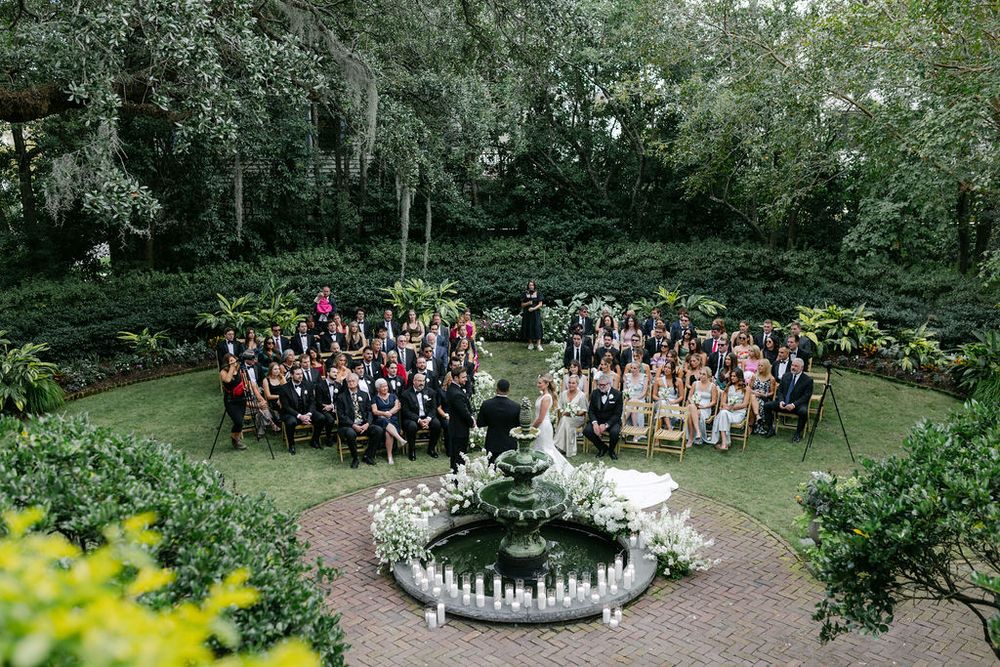 Thomas Bennett House wedding photos from a top Charleston wedding photographer. See more timeless and candid wedding photos Thomas Bennett