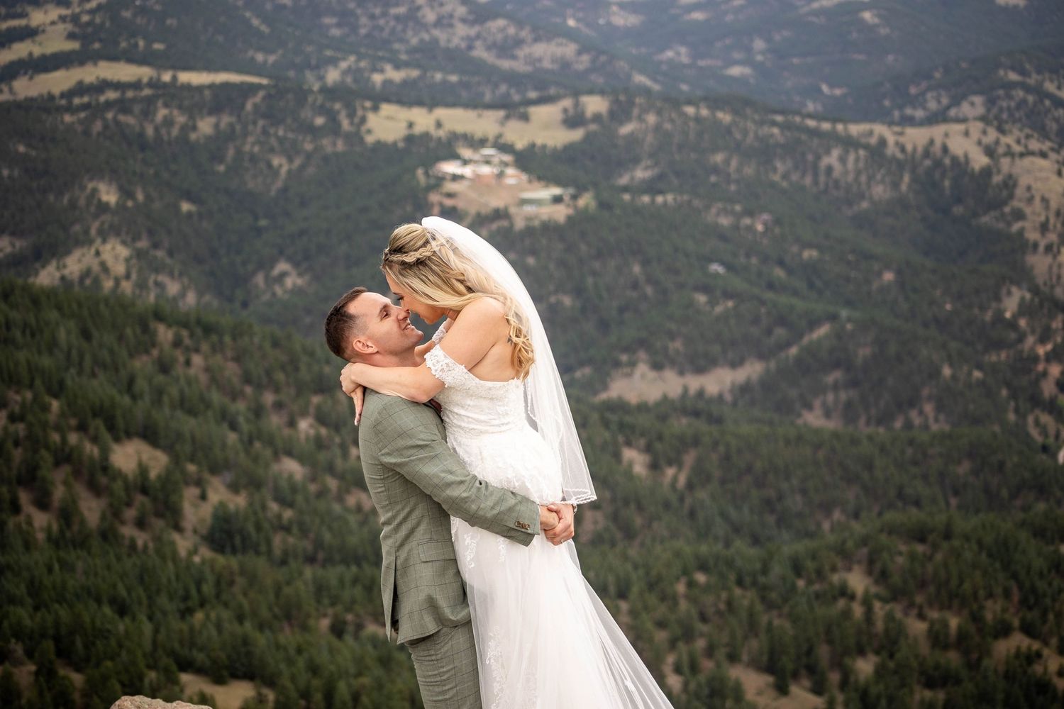 Wedgewood Boulder Creek Wedding, Boulder Wedding Photographer, Colorado Wedding Photographer, Wedding Photographer in Boulder