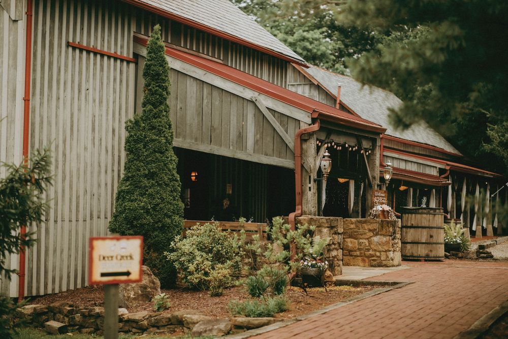 Deer Creek Winery and Watson Estate Bed & Breakfast Wedding Uniontown PA Wedding Photography, indiana PA photographer