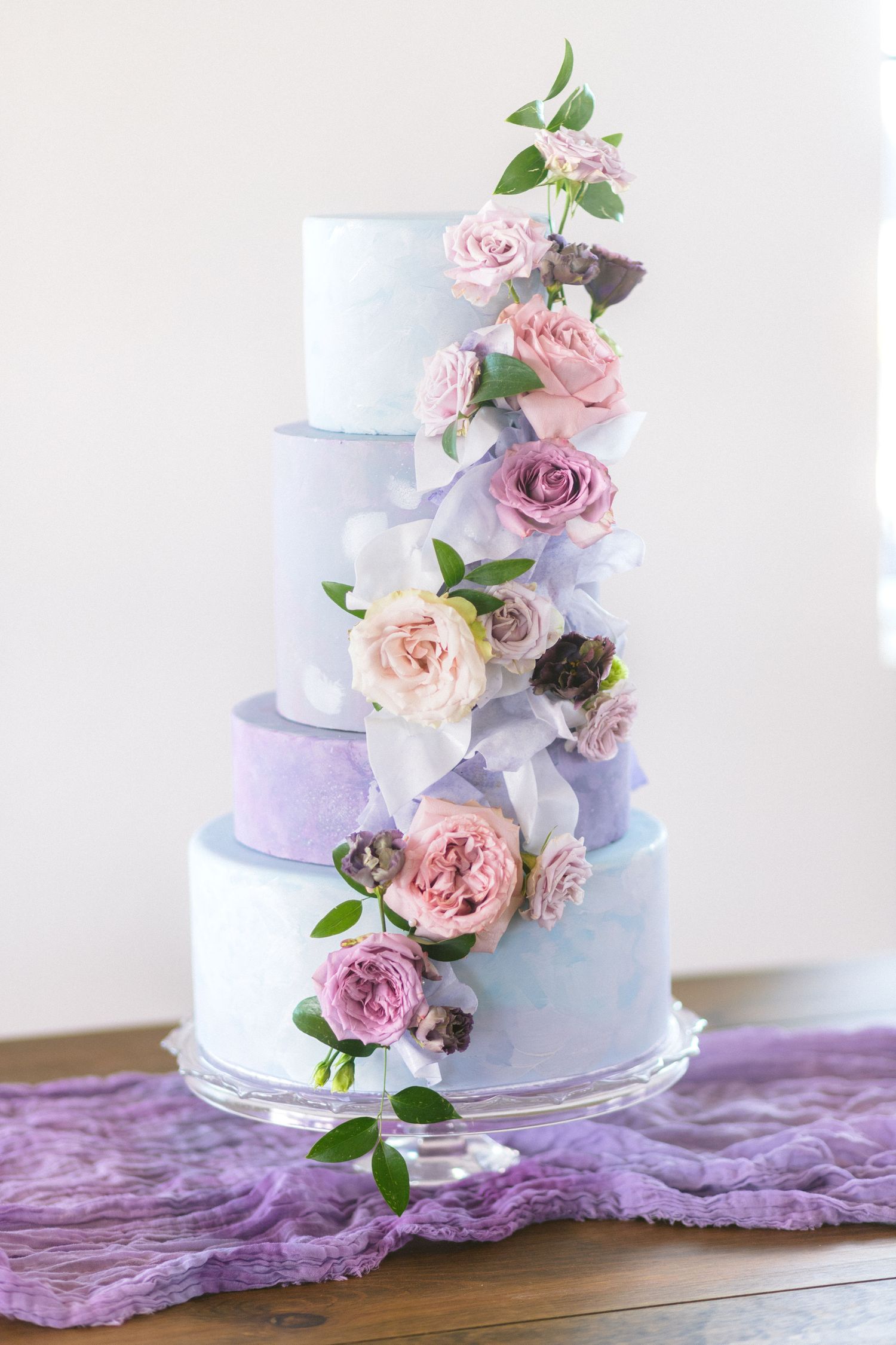 Fort Worth wedding photographer Dallas wedding photographer detail shots rings cake