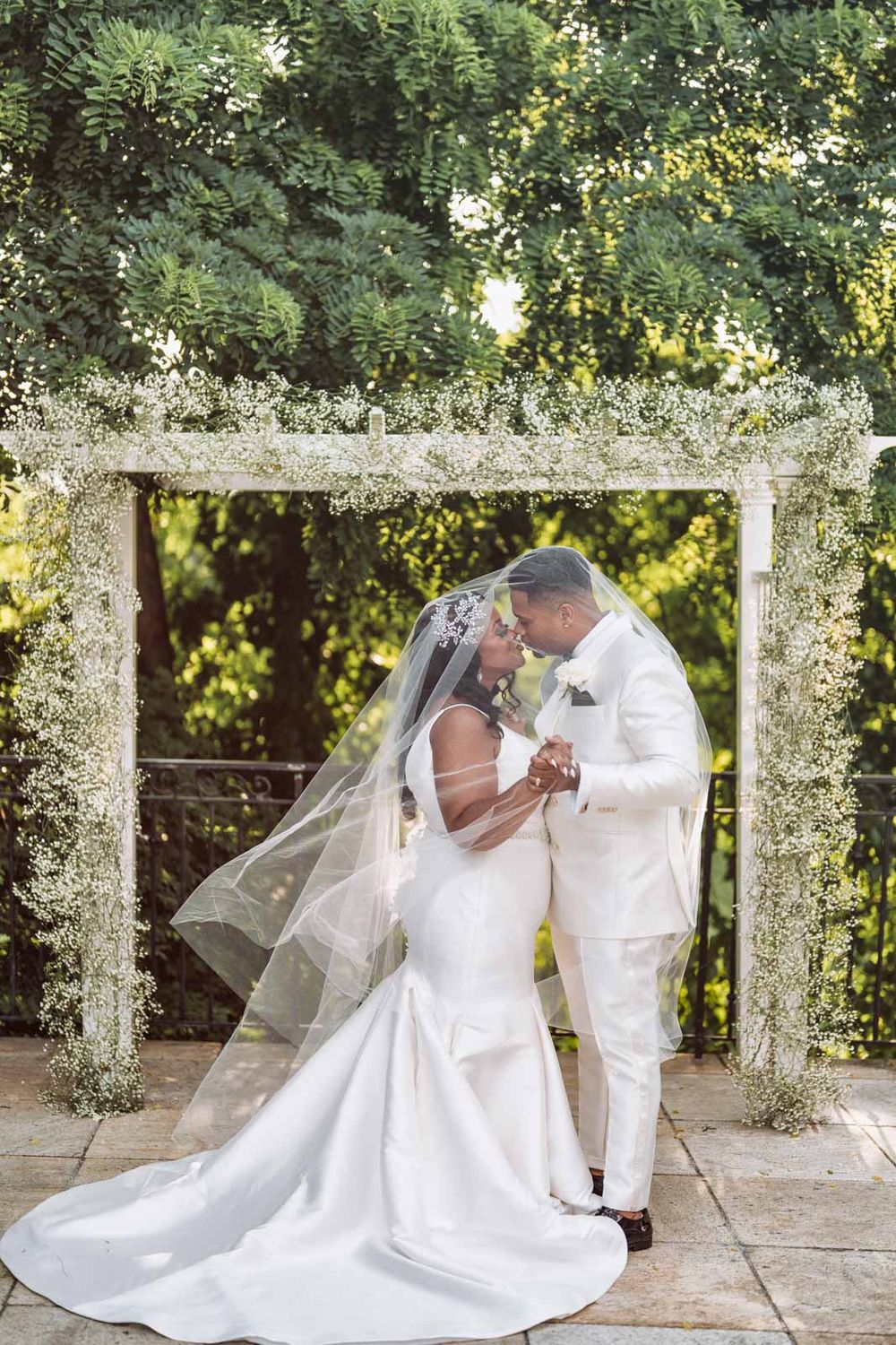 Mulino's at Lake Isle Elegant Wedding