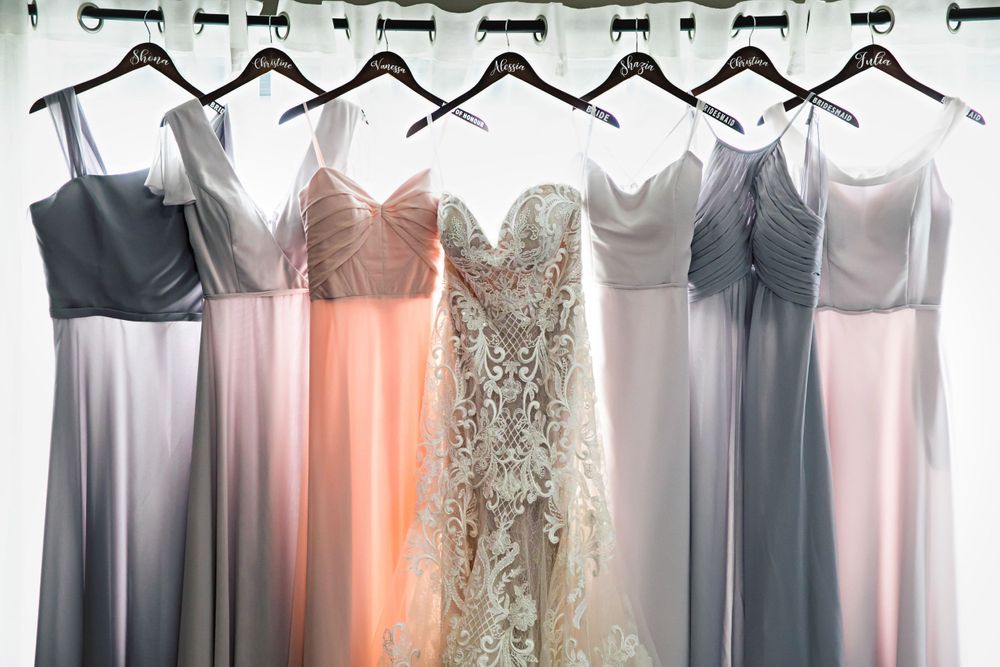 Cute and quirky little wedding in Schomberg and Arlington Estate by photographer Shawn Van Daele