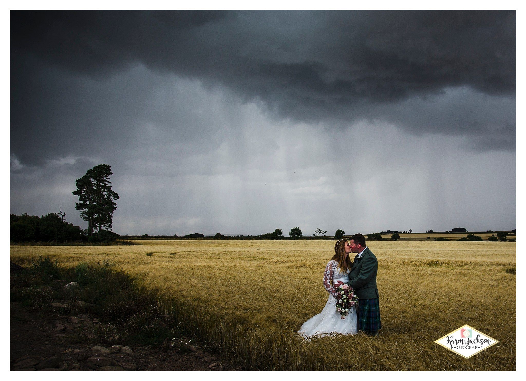 Scottish wedding photography rainy fields angus