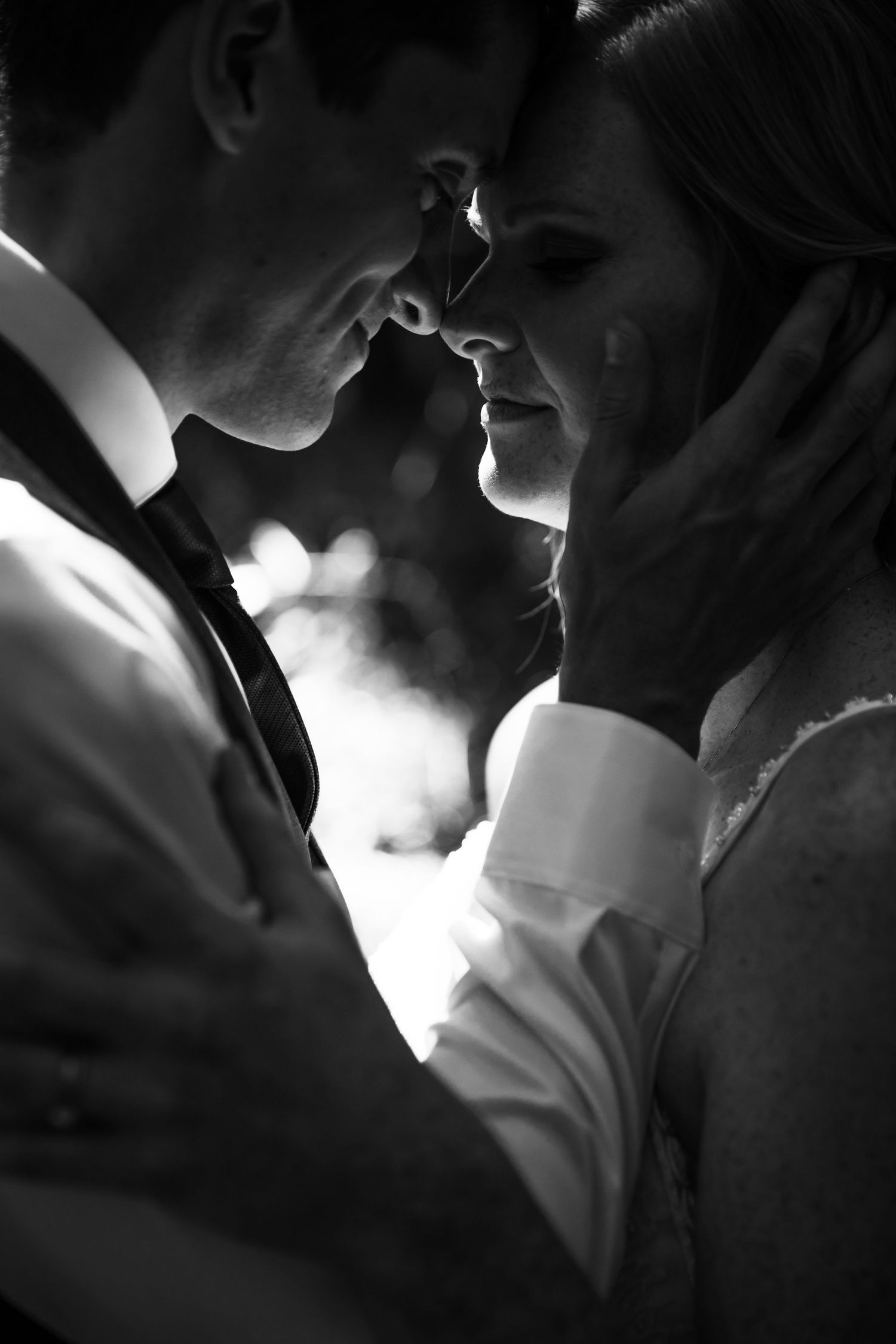 Charming rustic backyard wedding in Mount Brydges Ontario by London photographer Shawn Van Daele