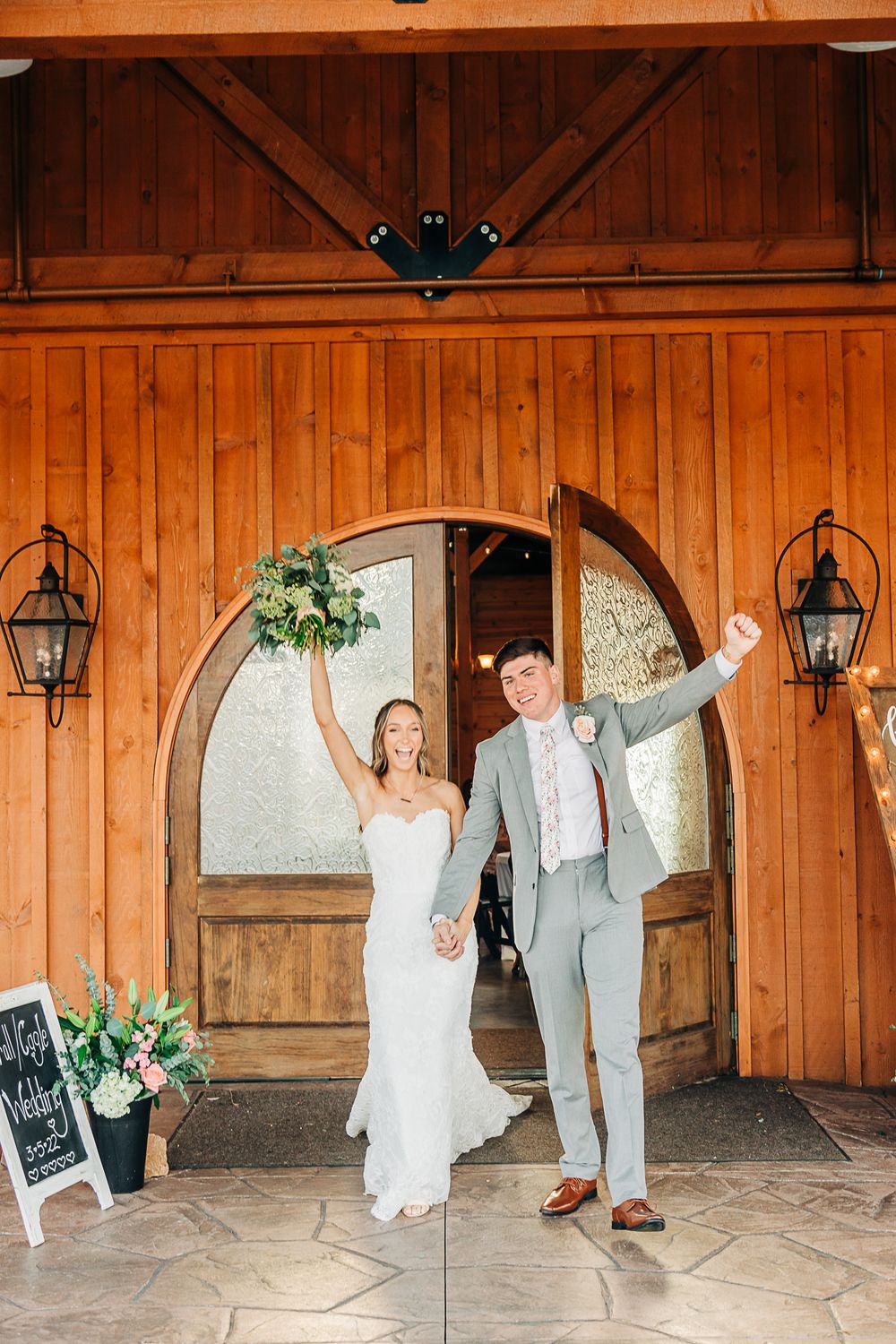 Rolling Meadows Ranch Lebanon Wedding