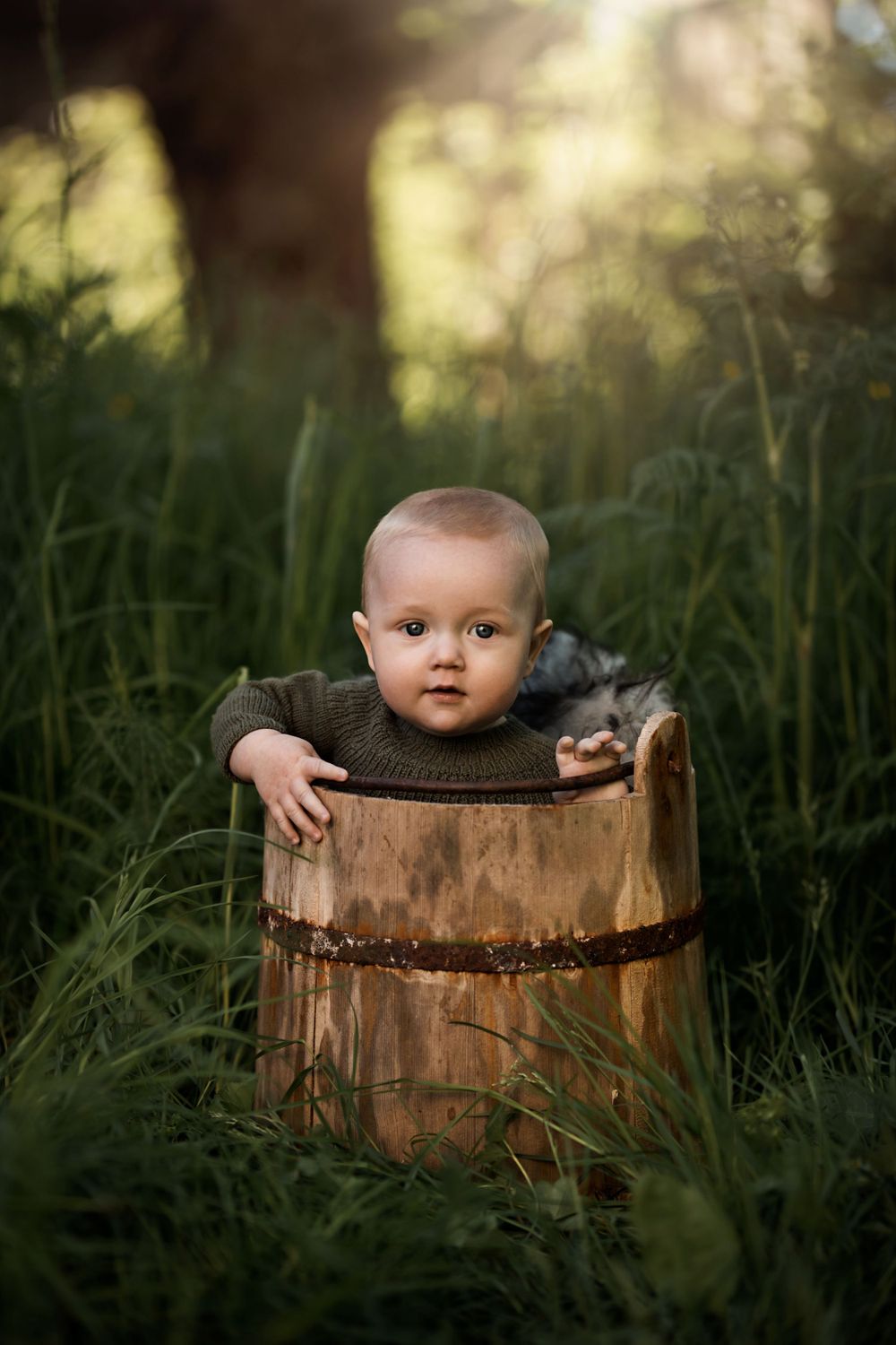 Utefotografering melhus
Barnefotografering Trondheim, Trøndelag, Melhus, babyfotograf Malin Berdal. Studiofotograf Studio bilder.