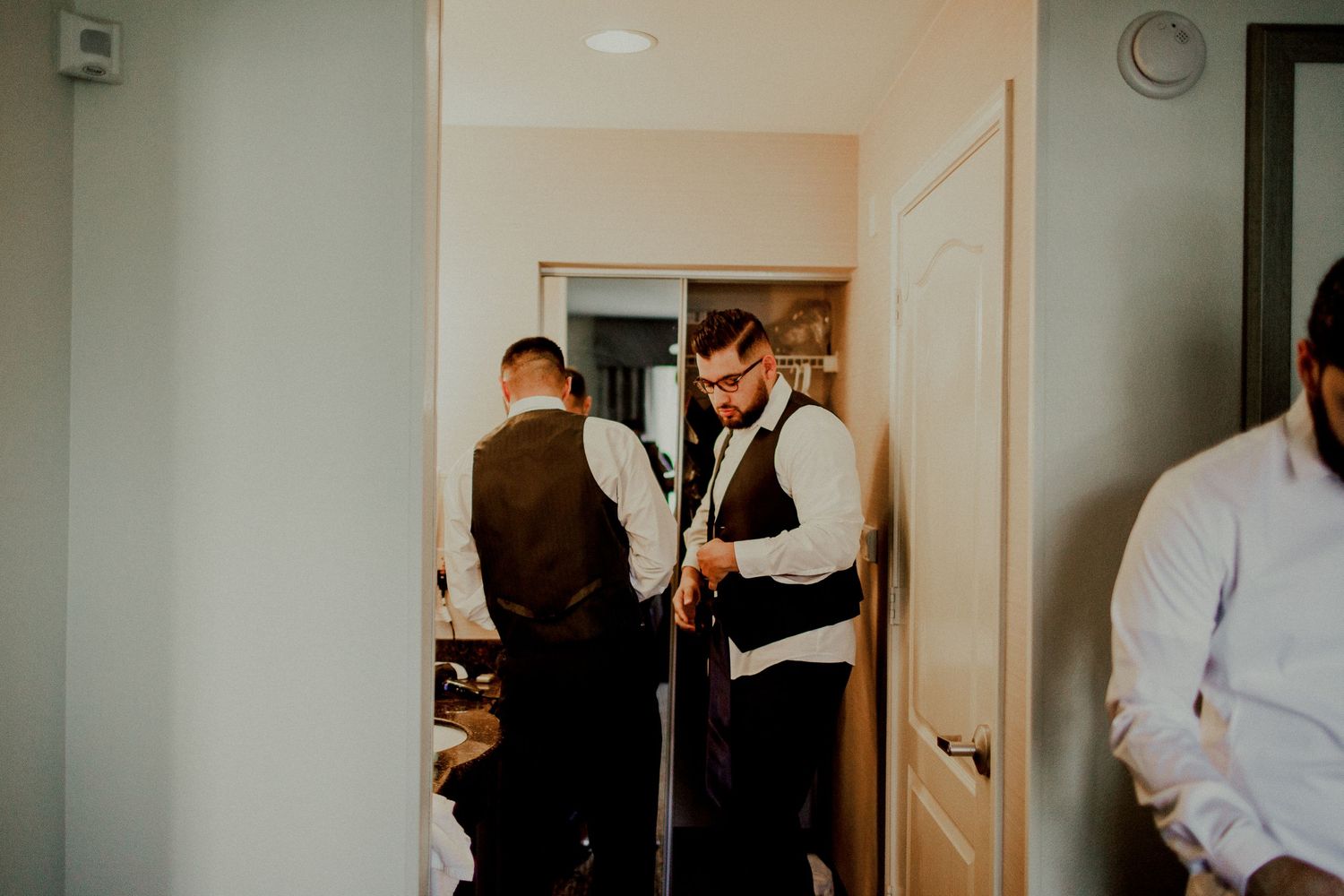 groomsmen getting ready
