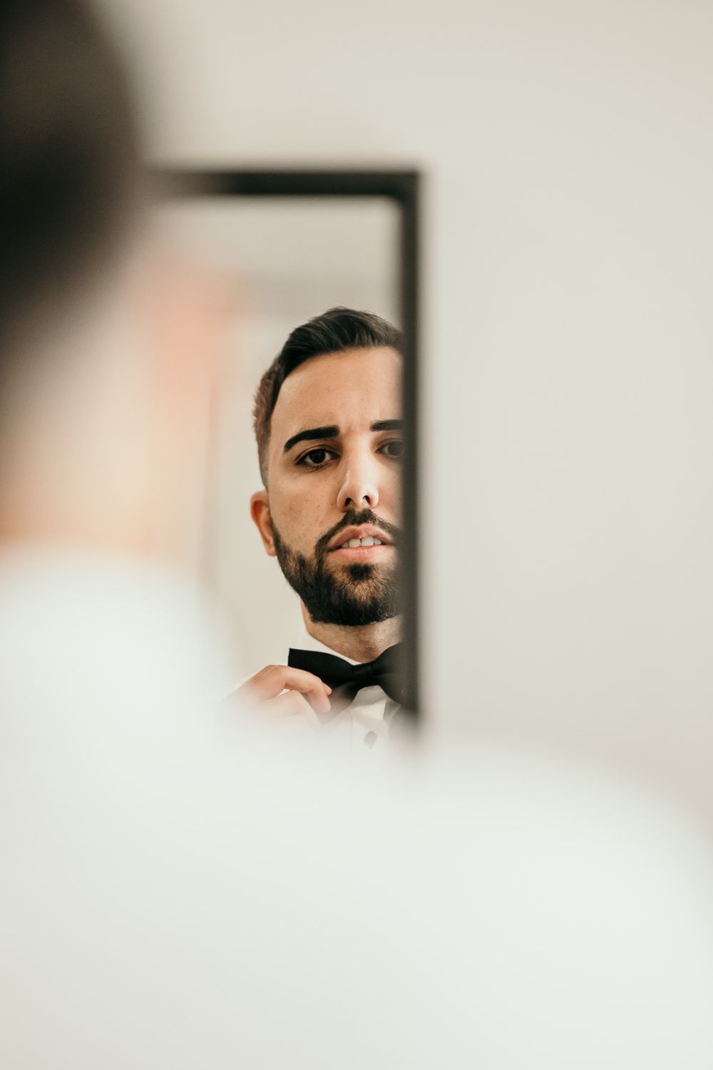 Cute and quirky little wedding in Schomberg and Arlington Estate by photographer Shawn Van Daele