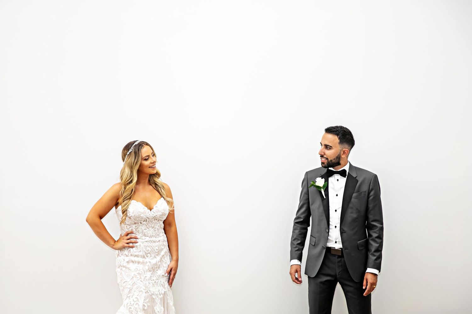 Cute and quirky little wedding in Schomberg and Arlington Estate by photographer Shawn Van Daele