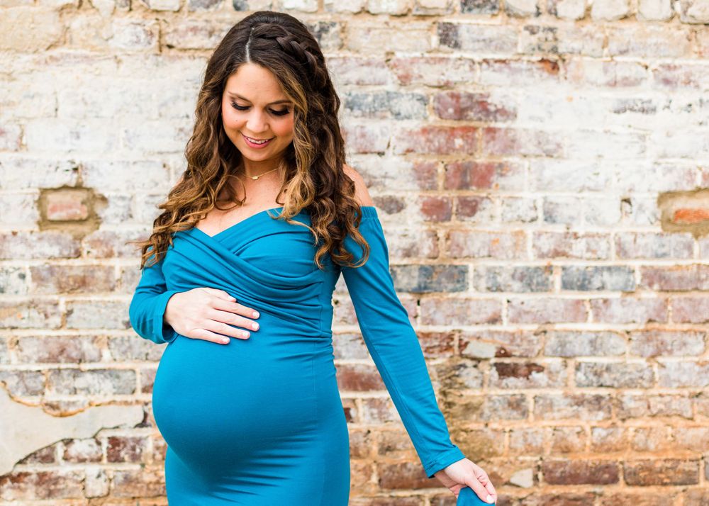 When should you have maternity photos taken? Brooke Grogan Photography weighs in on what she recommends.
