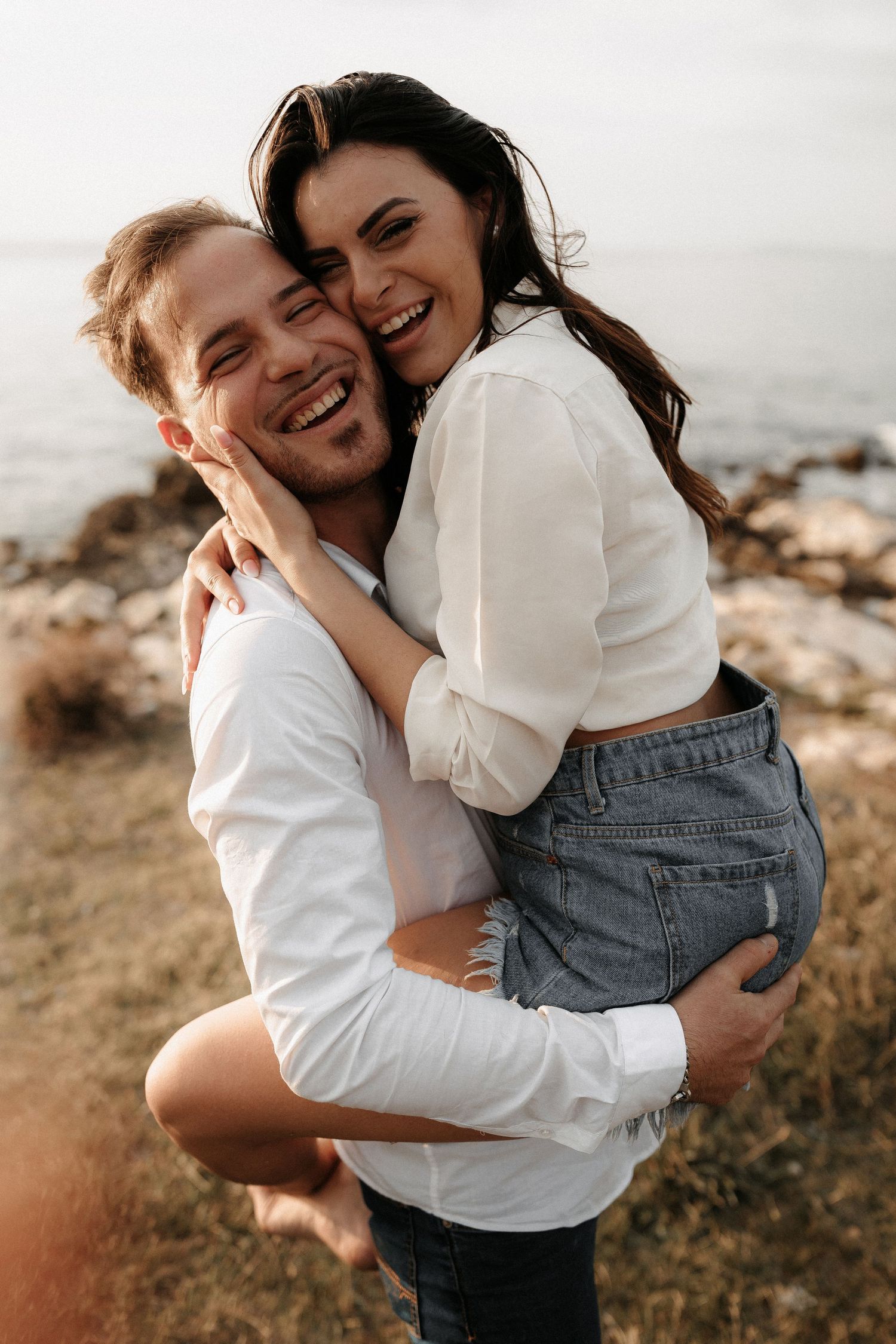 Puglia - couple - prematrimoniale - sessione di coppia - mare - spiaggia- dog - wedding photographer - matrimonio