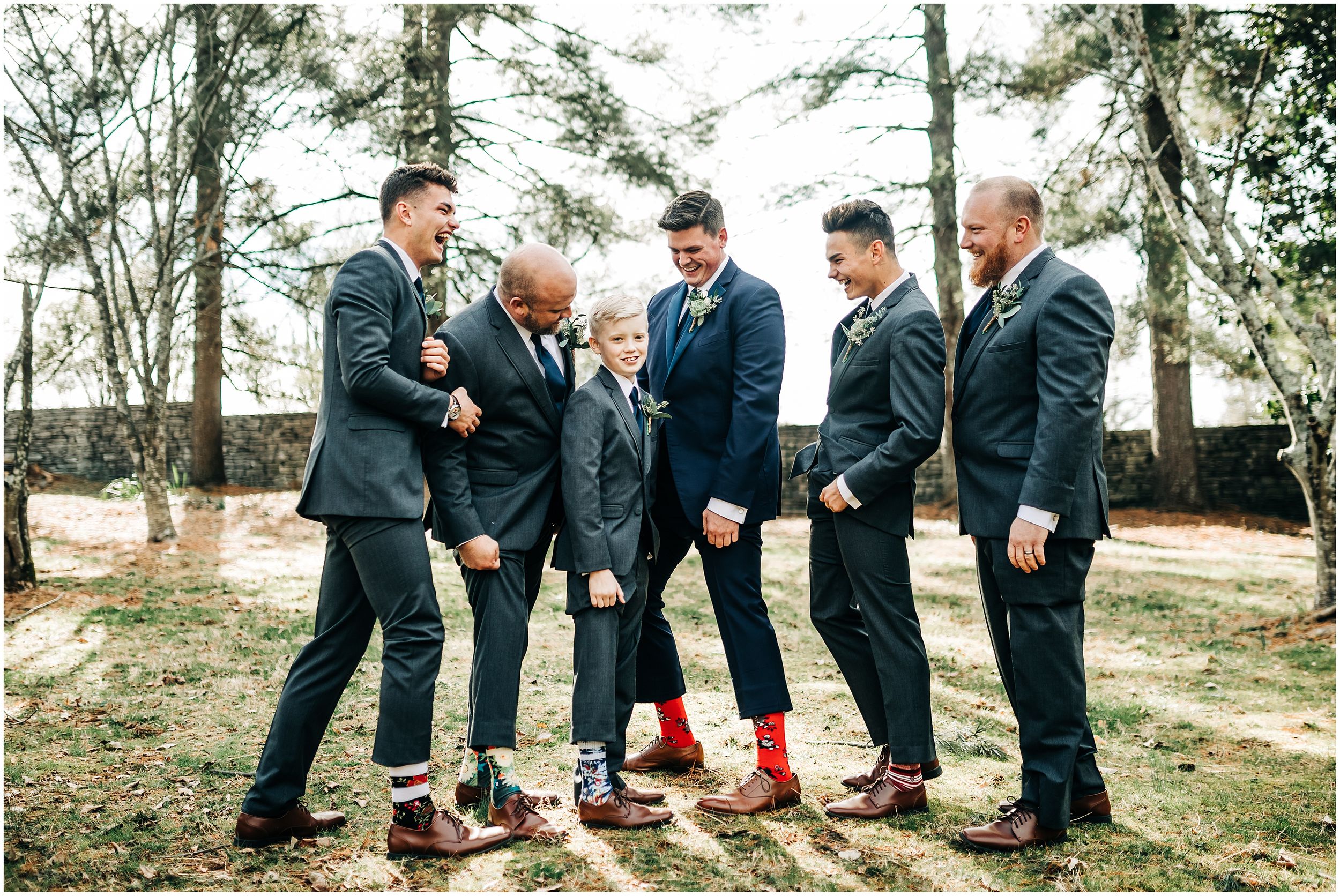 groomsmen portraits