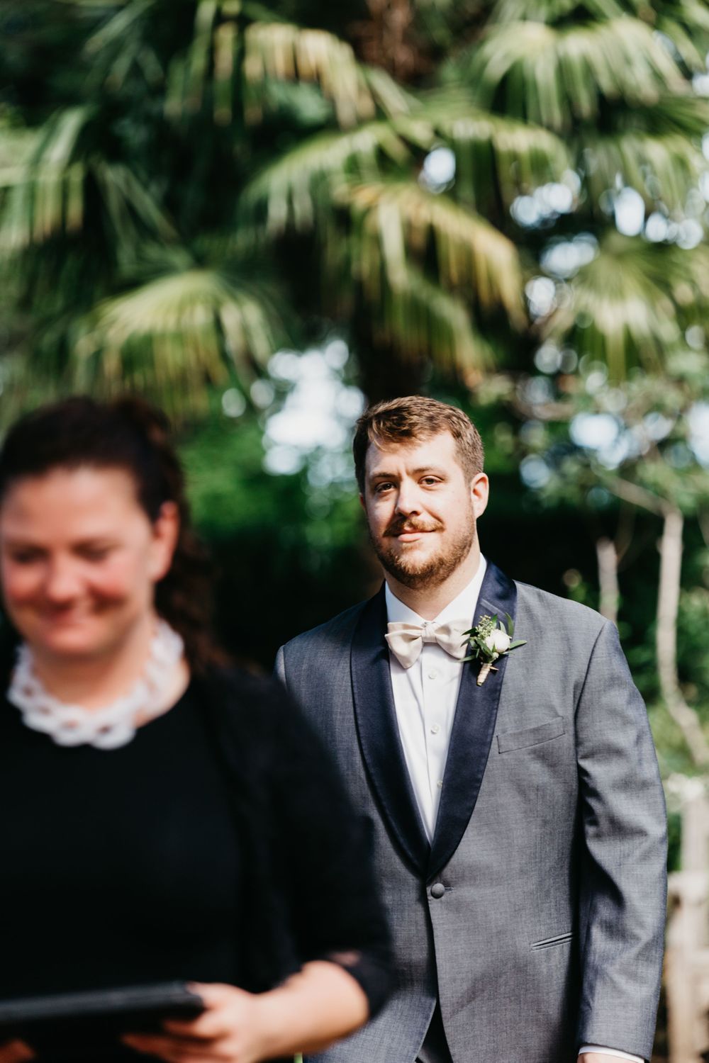 First look photos, Oregon wedding ideas, Portland wedding, rose garden wedding, Oregon wedding photographer,