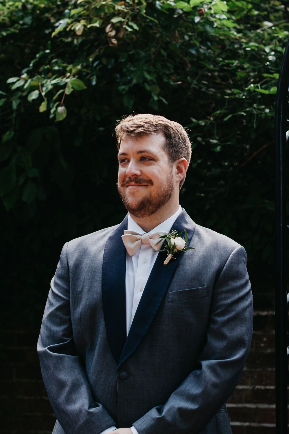 First look photos, Oregon wedding ideas, Portland wedding, rose garden wedding, Oregon wedding photographer,
