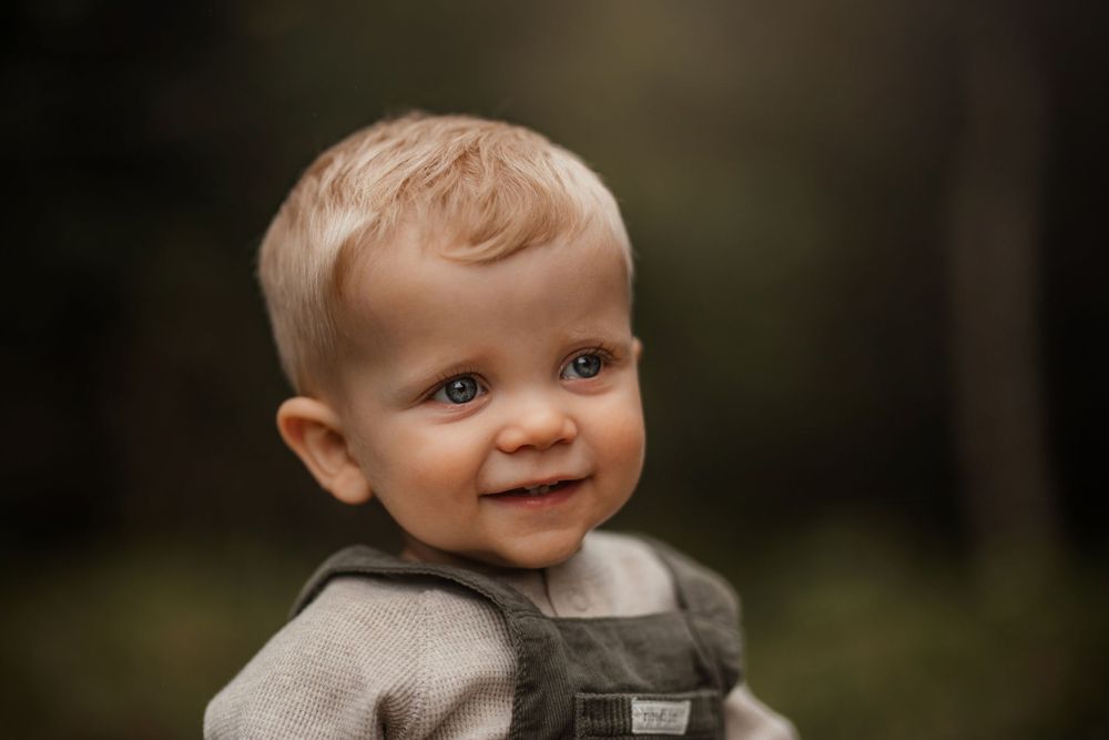 Utefotografering melhus
Barnefotografering Trondheim, Trøndelag, Melhus, babyfotograf Malin Berdal. Studiofotograf Studio bilder.