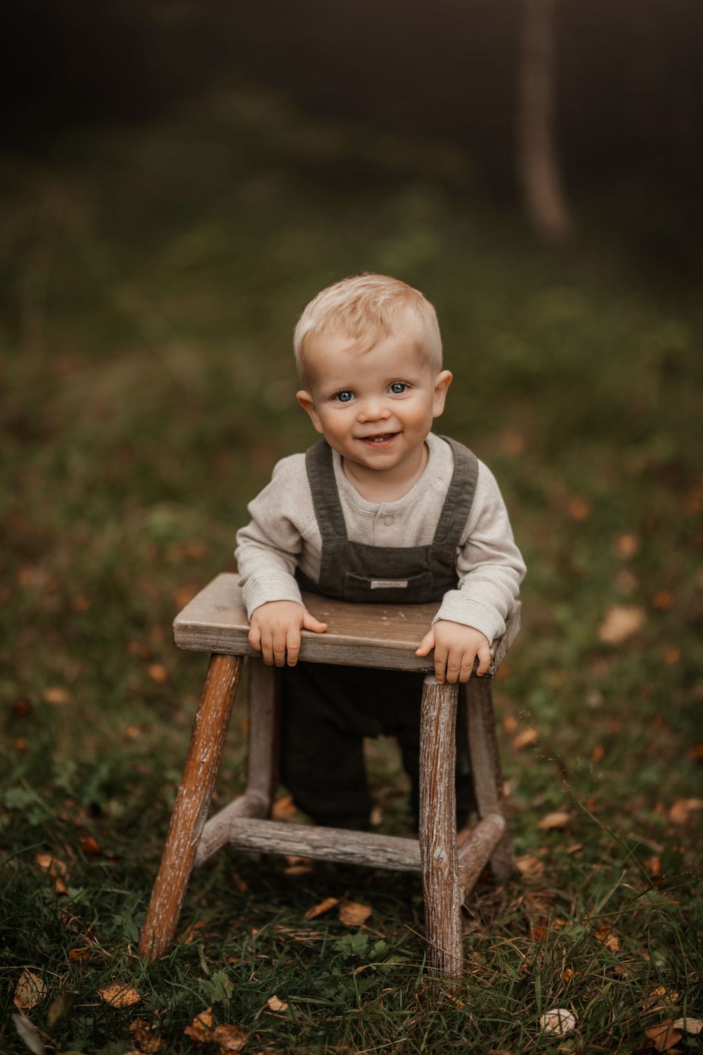 Utefotografering melhus
Barnefotografering Trondheim, Trøndelag, Melhus, babyfotograf Malin Berdal. Studiofotograf Studio bilder.