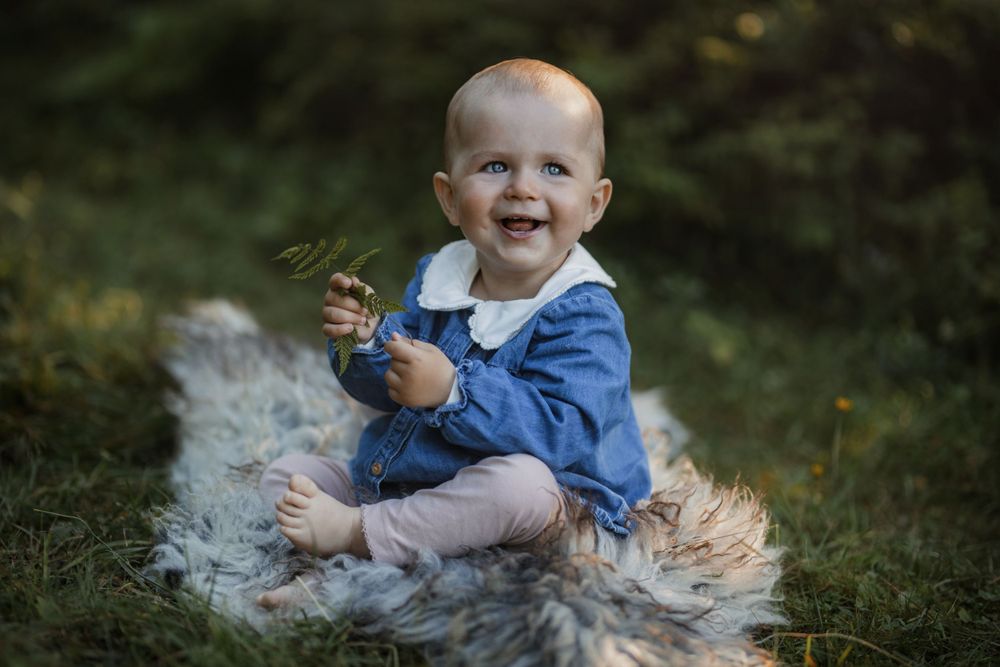 Utefotografering melhus
Barnefotografering Trondheim, Trøndelag, Melhus, babyfotograf Malin Berdal. Studiofotograf Studio bilder.